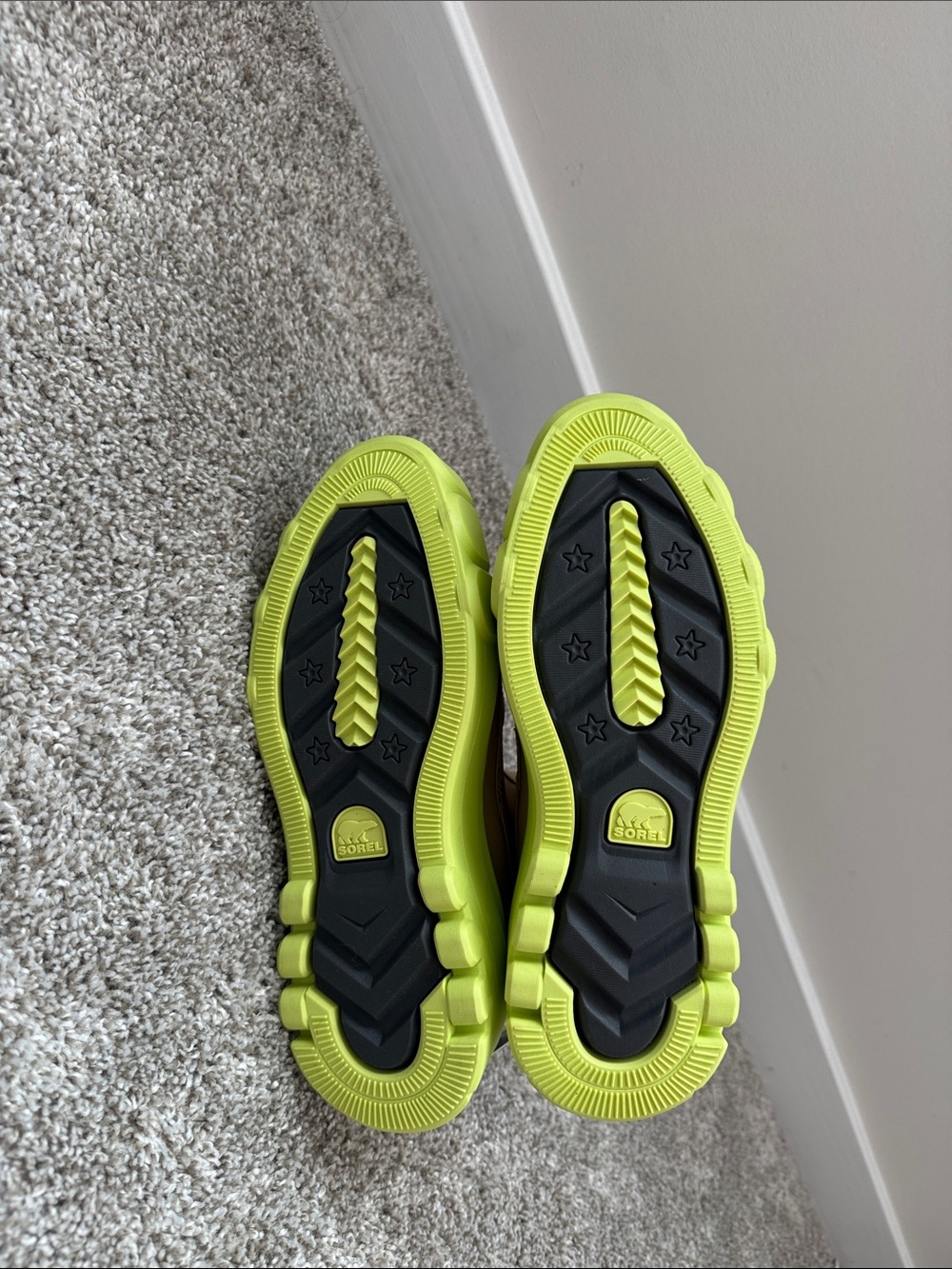 Sorel Tan Chelsea Boots with Neon Green Lug Soles - Picture 5 of 7